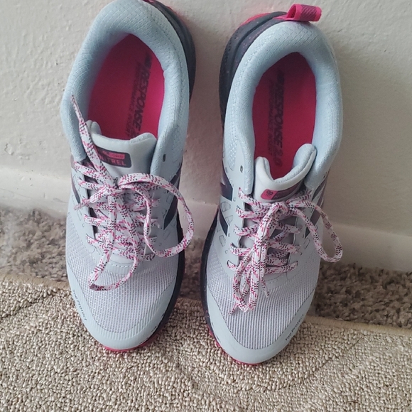 New Balance Gray and Pink Athletic Shoes - Picture 1 of 8